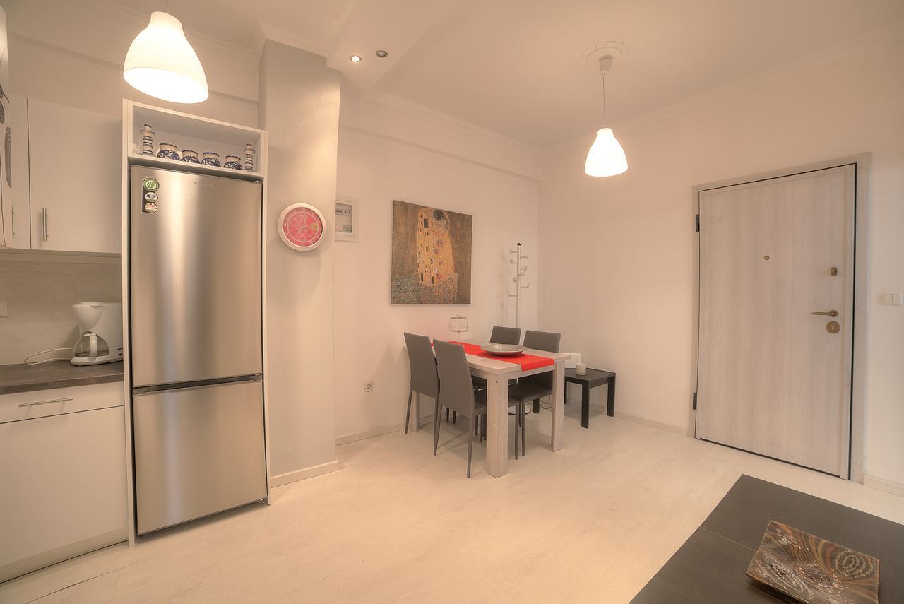 Cosy Apartment In Glyfada Center アテネ エクステリア 写真